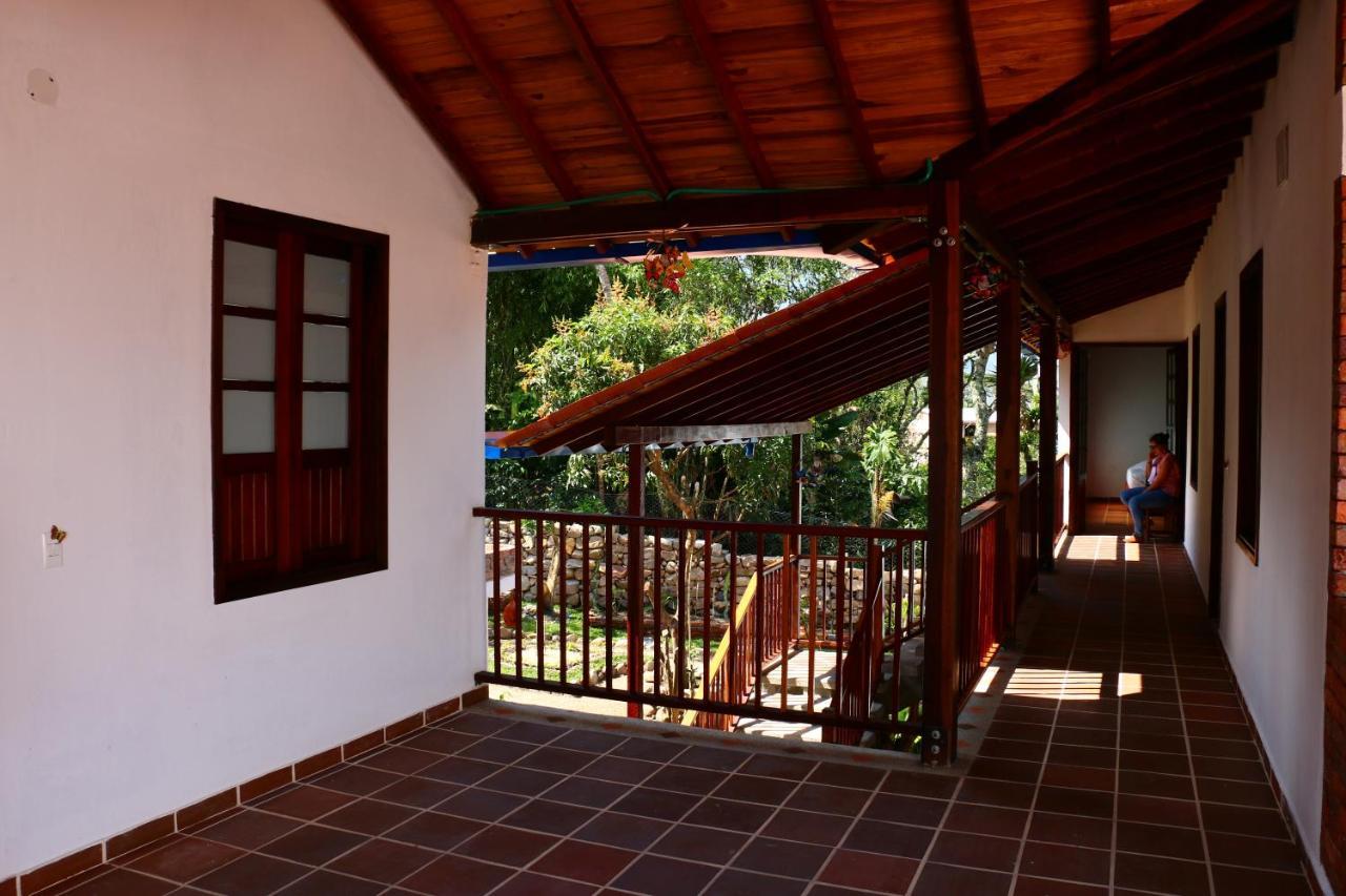 Casa Rayma Hotel Contratacion Exterior photo